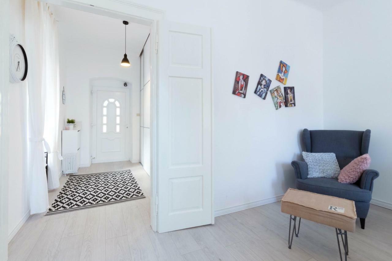 Little Fish Studio Rijeka Buitenkant foto
